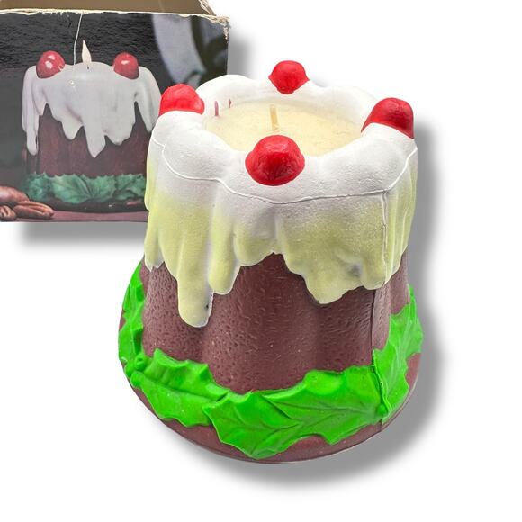 Vintage kitschy Vintage Avon Plum Pudding Frankincense & Myrrh shaped Candle - Picture 1 of 6